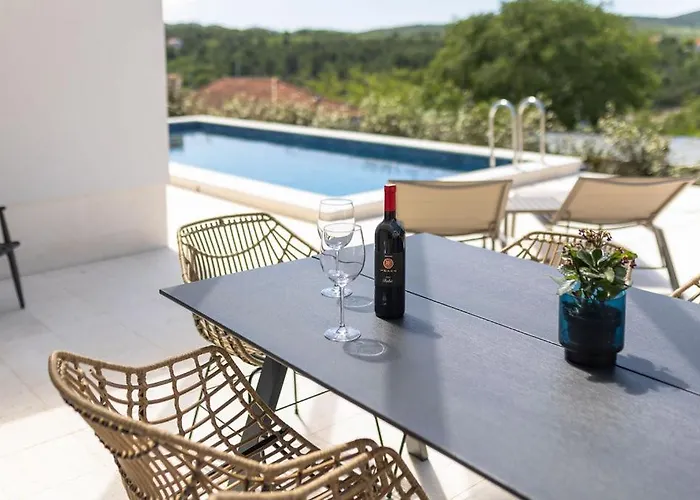 Sullago * シベニク