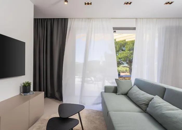 ヴィラ Sullago シベニク